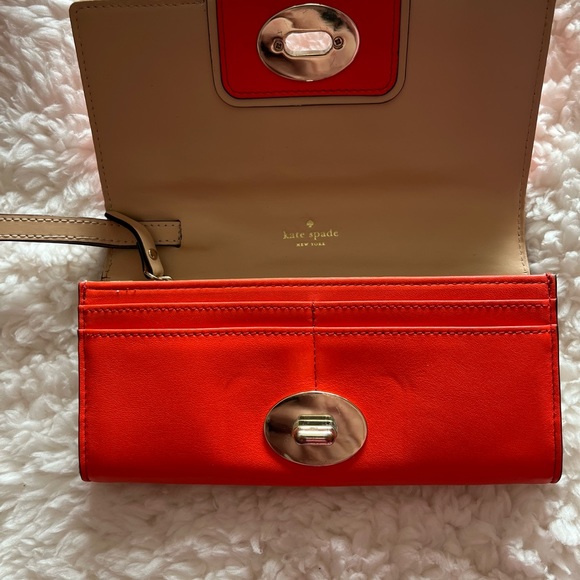 Kate Spade orange handbag and wristlet set - Picture 6 of 16